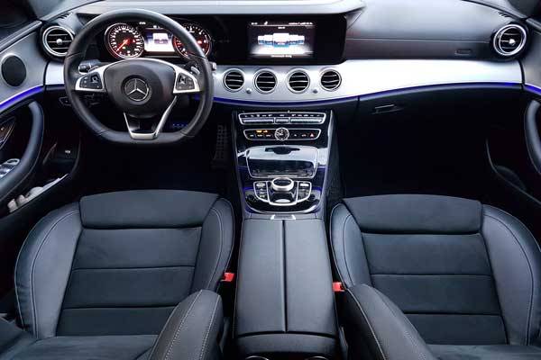 Mercedes Classe E | Até 4 Passageiros